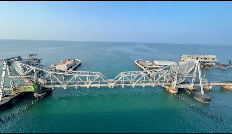 Cầu Pamban ở Tamil Nadu